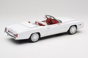 Cadillac Eldorado Cabriolet Branco MCG 1:18 MCG18474 Metal - imagem 2 de 7