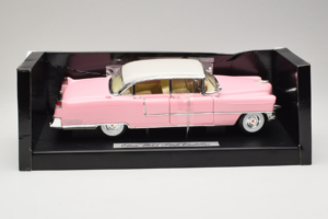 Cadillac Elvis Presley's Rosa MRC 1:18 79201 Metal
