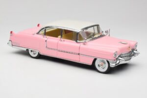 Cadillac Fleetwood Elvis Presley Rosa MRC 1:18 LIC1000 Metal - imagem 6 de 8
