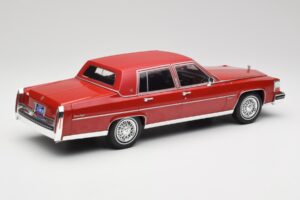 Cadillac Fleetwood Brougham Vermelho Escuro Metálico MCG 1:18 MCG18251 Metal - imagem 2 de 6