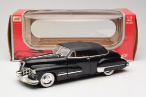 Cadillac Series 62 Preto Anson 1:18 30345 Metal - imagem 8 de 8