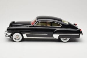 Cadillac Series 62 Club Sedanette Preto BoS Models 1:18 BOS292 Resina - imagem 3 de 6