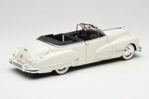 Cadillac Series 62 Cabriolet Branco Anson 1:18 30335 Metal - imagem 3 de 8