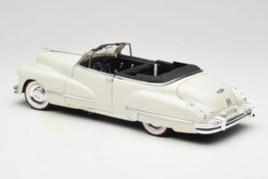 Cadillac Series 62 Cabriolet Branco Anson 1:18 30335 Metal - imagem 7 de 8