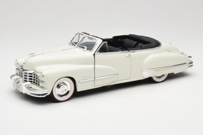 Cadillac Series 62 Cabriolet Branco Anson 1:18 30335 Metal