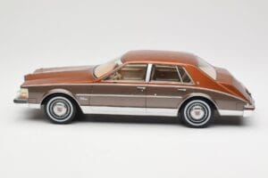 Cadillac Seville Brown Metallic BoS Models 1:18 BOS333 Resina - imagem 3 de 6
