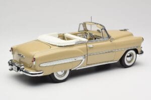 Chevrolet Bel Air Cabriolet Creme Sun Star 1:18 1623 Metal - imagem 3 de 8