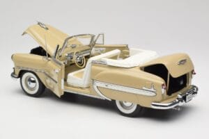 Chevrolet Bel Air Cabriolet Creme Sun Star 1:18 1623 Metal - imagem 5 de 8