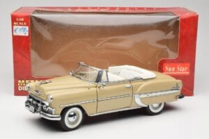 Chevrolet Bel Air Cabriolet Creme Sun Star 1:18 1623 Metal - imagem 8 de 8