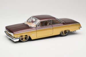 Chevrolet Bel Air Dourado & Castanho Maisto 1:18 31064 Metal