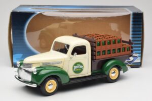 Chevrolet Brasseur Perrier Delivery Van Verde Solido 1:18 203243 Metal - imagem 8 de 8
