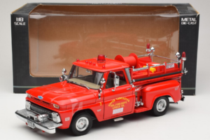 Chevrolet C-20 Fire Truck Sun Star 1:18 1383 Metal - imagem 6 de 6