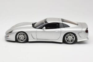 Chevrolet Callaway C12 Prata AUTOart 1:18 71011 Metal - imagem 4 de 8