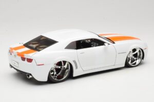 Chevrolet Camaro Concept Tuned Branco Jada 1:18 63014 Metal - imagem 3 de 8
