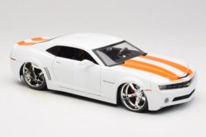 Chevrolet Camaro Concept Tuned Branco Jada 1:18 63014 Metal - imagem 6 de 8