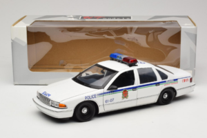 Chevrolet Caprice Canadá Polícia UT Models 1:18 21023 Metal - imagem 8 de 8