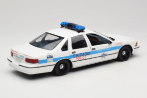 Chevrolet Caprice Chicago Polícia UT Models 1:18 180142096 Metal - imagem 3 de 8
