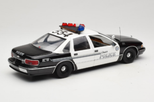 Chevrolet Caprice Glendale Polícia UT Models 1:18 21026 Metal - imagem 3 de 8
