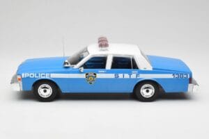 Chevrolet Caprice NYPD Carro de Polícia MCG 1:18 MCG18360 Metal - imagem 3 de 6