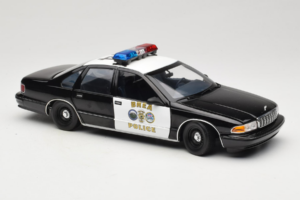 Chevrolet Caprice Califórnia Polícia UT Models 1:18 180142098 Metal - imagem 6 de 8