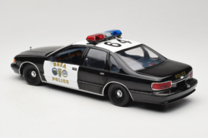 Chevrolet Caprice Califórnia Polícia UT Models 1:18 180142098 Metal - imagem 7 de 8