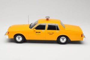 Chevrolet Caprice Amarelo Táxi MCG 1:18 MCG18038 Metal - imagem 3 de 6