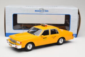 Chevrolet Caprice Amarelo Táxi MCG 1:18 MCG18038 Metal - imagem 6 de 6