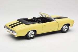 Chevrolet Chevelle SS 454 Amarelo Maisto 1:18 531890 Metal - imagem 3 de 8