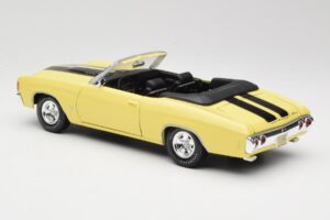 Chevrolet Chevelle SS 454 Amarelo Maisto 1:18 531890 Metal - imagem 7 de 8
