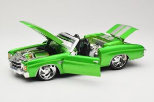 Chevrolet Chevelle SS Cabriolet Verde Maisto 1:18 31099 Metal - imagem 2 de 8