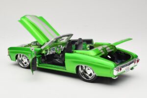Chevrolet Chevelle SS Cabriolet Verde Maisto 1:18 31099 Metal - imagem 5 de 8