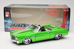 Chevrolet Chevelle SS Cabriolet Verde Maisto 1:18 31099 Metal - imagem 8 de 8