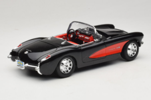 Chevrolet Corvette C1 Preto & Vermelho Bburago 1:18 3034-M1 Metal - imagem 3 de 8