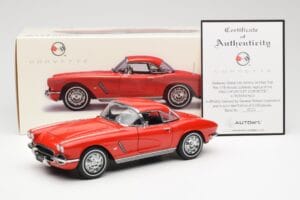 Chevrolet Corvette C1 Cabriolet Roman Vermelho AUTOart 1:18 71102 Metal - imagem 8 de 8