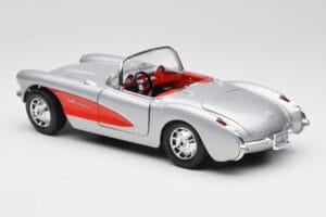 Chevrolet Corvette C1 Prata Bburago 1:18 3034 Metal - imagem 7 de 8