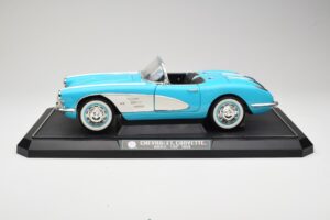 Chevrolet Corvette C1 Hard Top Azul Solido 1:12 1202-M1 Metal - imagem 4 de 8