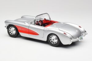 Chevrolet Corvette C1 Prata & Vermelho Bburago 1:18 3024-M1 Metal - imagem 7 de 8