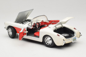 Chevrolet Corvette C1 Branco & Vermelho Bburago 1:18 3024-M3 Metal - imagem 5 de 8