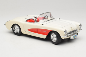 Chevrolet Corvette C1 Branco & Vermelho Bburago 1:18 3024-M3 Metal - imagem 6 de 8