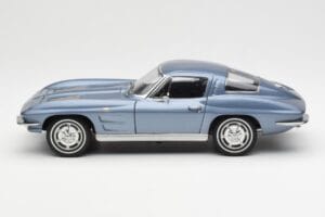 Chevrolet Corvette C2 Cinzento Azulado Metalizado AUTOart 1:18 71182 Metal - imagem 4 de 8