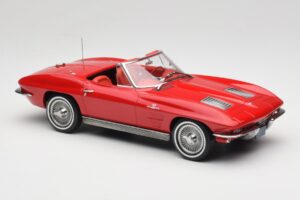 Chevrolet Corvette C2 Sting Ray Cabriolet Riverside Red Norev 1:18 189056 Metal - imagem 4 de 6