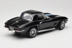 Chevrolet Corvette C2 Preto American Muscle 1:18 AMM1099/06 Metal - imagem 3 de 8