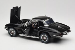 Chevrolet Corvette C2 Preto American Muscle 1:18 AMM1099/06 Metal - imagem 5 de 8