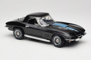 Chevrolet Corvette C2 Preto American Muscle 1:18 AMM1099/06 Metal - imagem 6 de 8