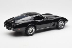Chevrolet Corvette C3 Preto UT Models 1:18 21071 Metal - imagem 3 de 8