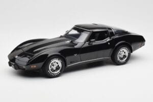 Chevrolet Corvette C3 Preto UT Models 1:18 21071 Metal