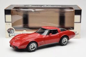 Chevrolet Corvette C3 Vermelho UT Models 1:18 21073 Metal - imagem 8 de 8