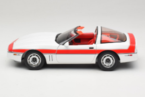 Chevrolet Corvette C4 A-Team Branco GreenLight 1:18 13532 Metal - imagem 4 de 8