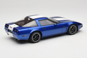 Chevrolet Corvette C4 Grand Sport Admiral Blue GT Spirit 1:18 GT538 Resina - imagem 2 de 6