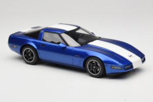 Chevrolet Corvette C4 Grand Sport Admiral Blue GT Spirit 1:18 GT538 Resina - imagem 4 de 6
